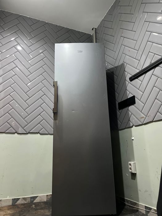 Продам Холодильник Beko