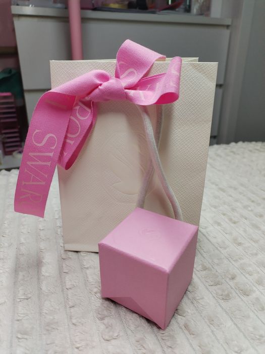 Inel Swarovski Hyperbola
Model cu un orname