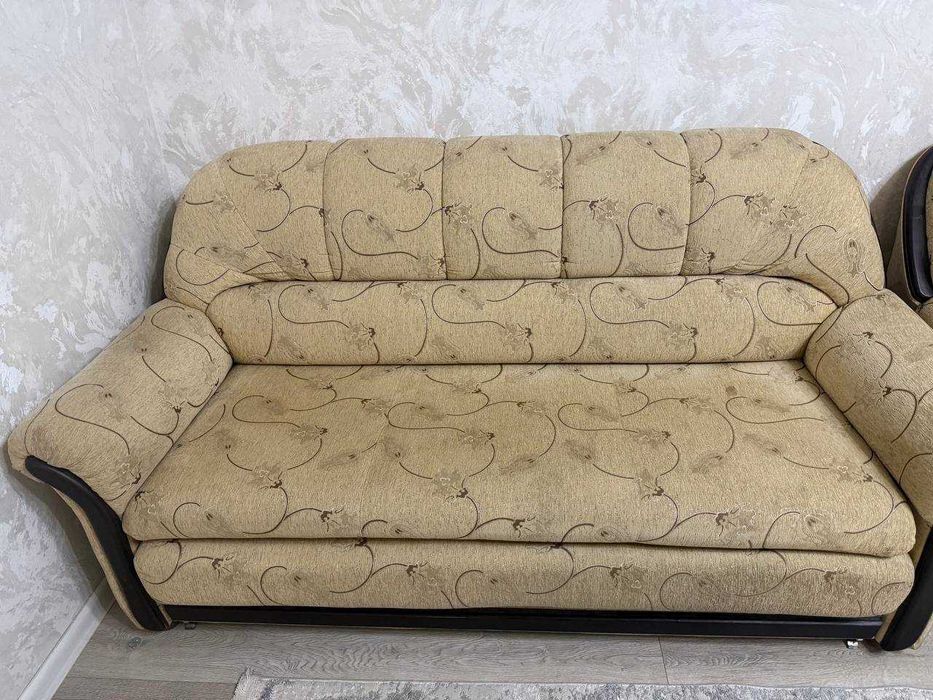 Продам диван с креслом