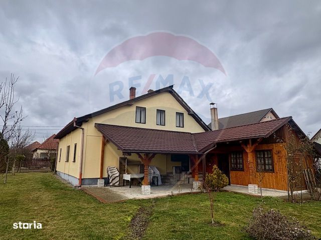 Casă / Vilă cu 6 camere de vânzare