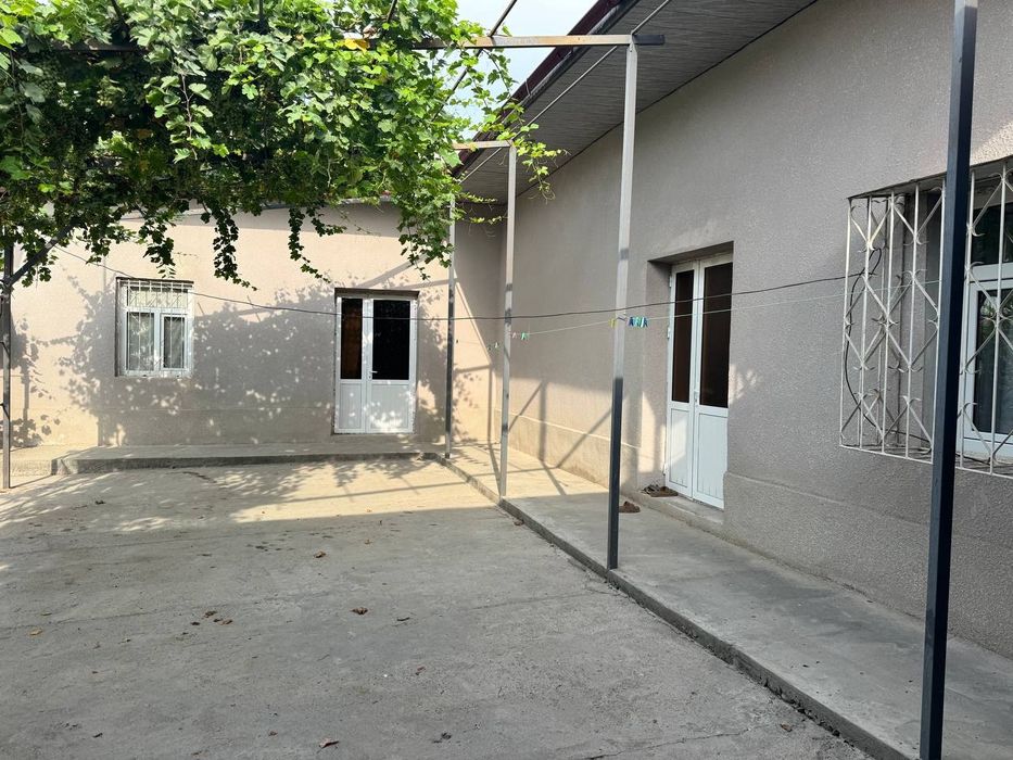 Ховли арзон нархда сотилади