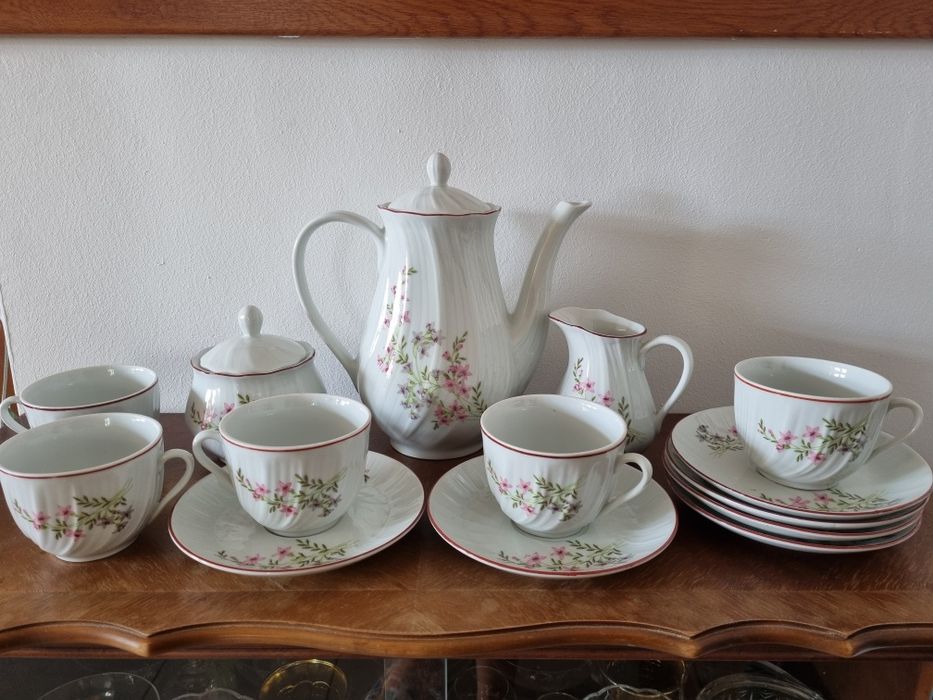 Ретро комплект за кафе, чай, български порцелан