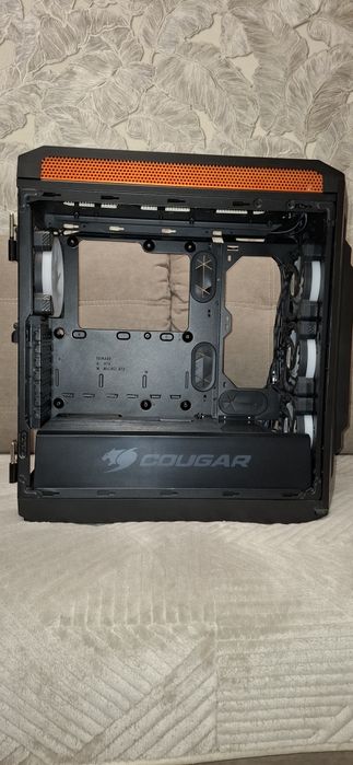 Корпус "Cougar Gemini T"