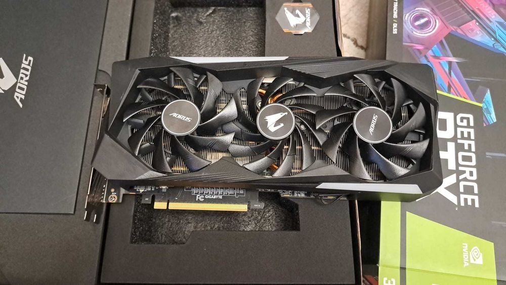 Placa video Gigabyte  Aorus Master Rtx 3070 , Ecran Lcd la cutie