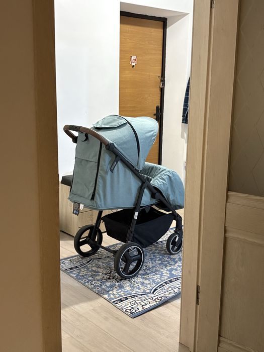 Продам коляску babyton