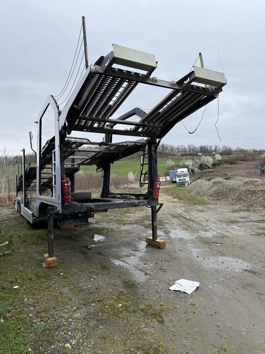 VAND  Transportor Remorca LOHR 8/9 pozitii