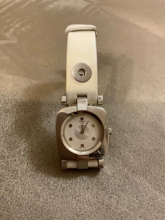 Дамски оригинален часовник Tissot