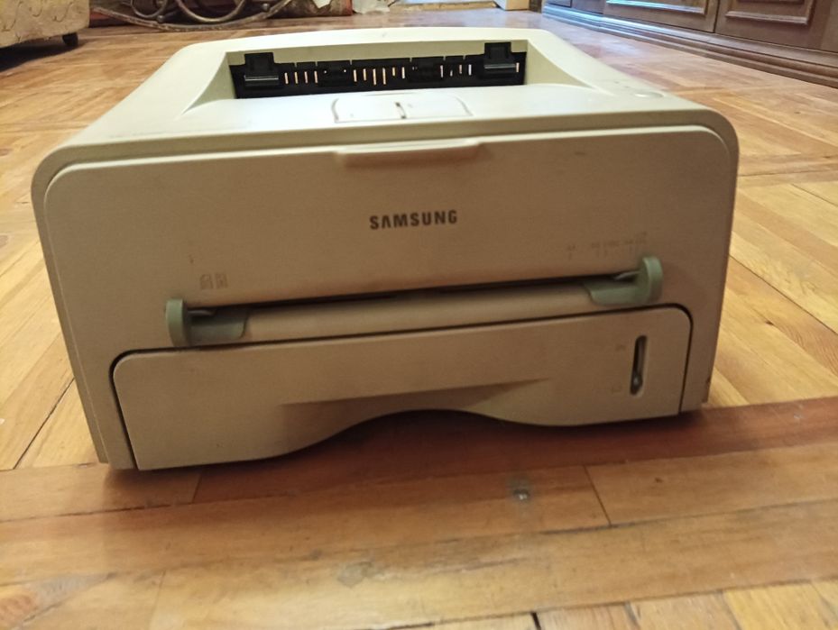 Продам на запчасти или под восстановление .