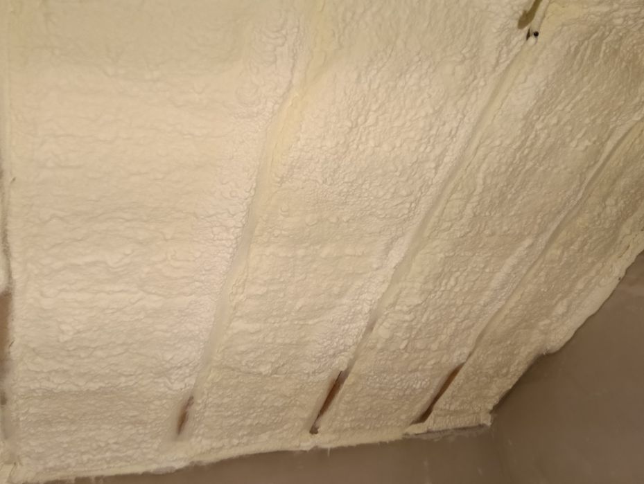 Izolații cu spumă poliuretanica