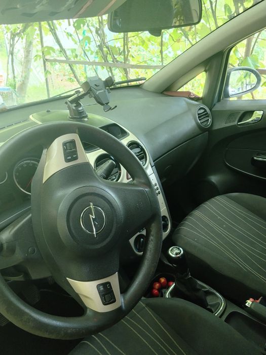 Vând Opel Corsa D – 5 Uși – Arată și Rulează Excelent!