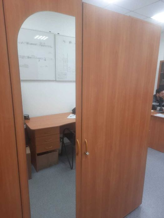 Офисные шкафы б/у