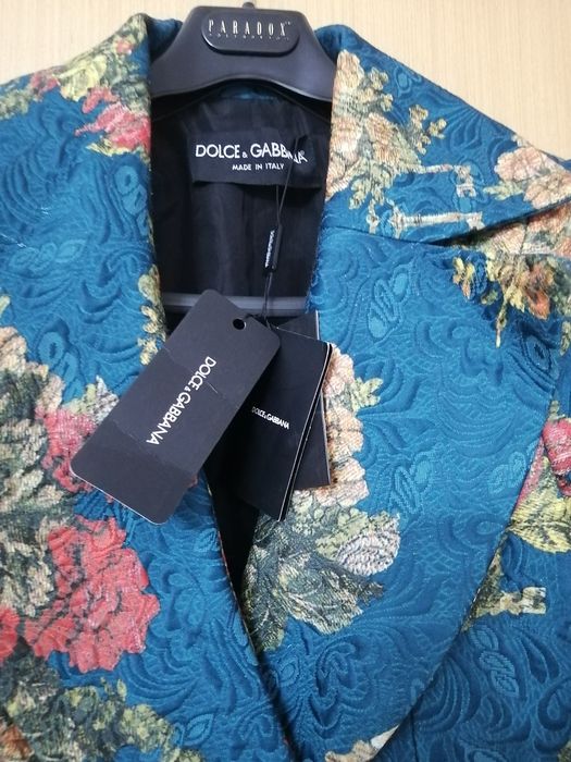 Стильный жаккардовый плащ