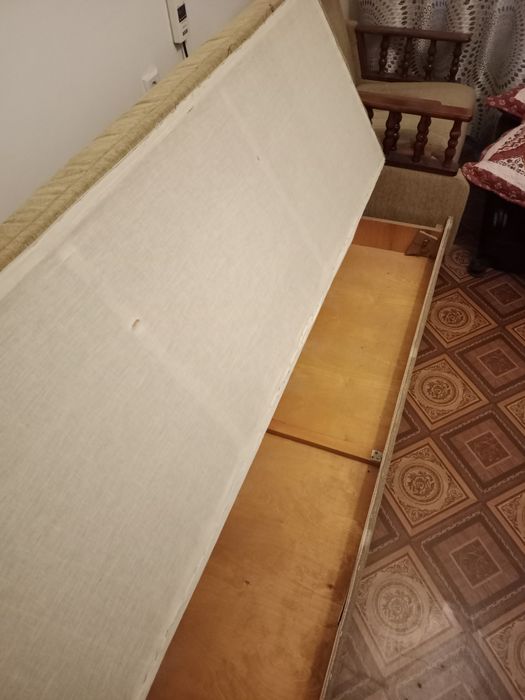 Продам диван с 2 креслами, столешницу Дафна