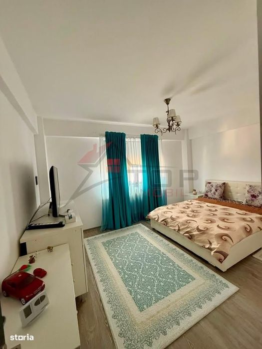 Etaj 2 - Galata Platoul Insorit, 2 camere decomandat in bloc nou, parc