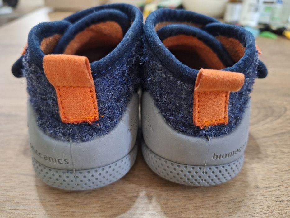 Пантофи biomecanics 21 н.