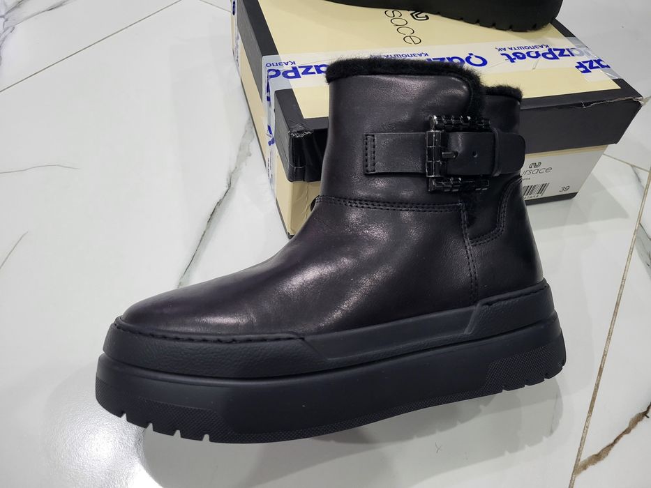 Женская кожаная обувь