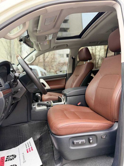 Sotuvda Toyota Land Cruiser 200