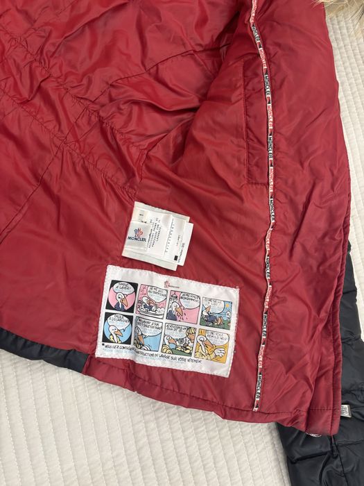 Яке Moncler с яка от лисица