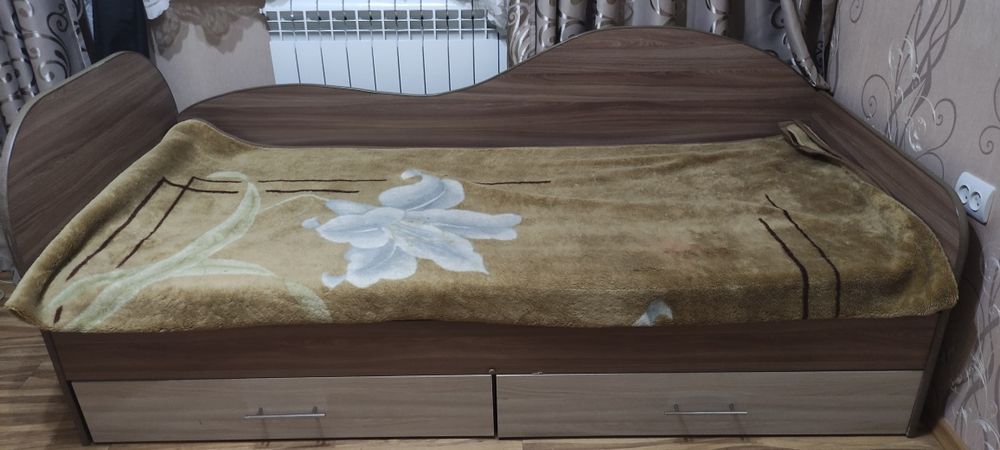 Продам кровать б/у
