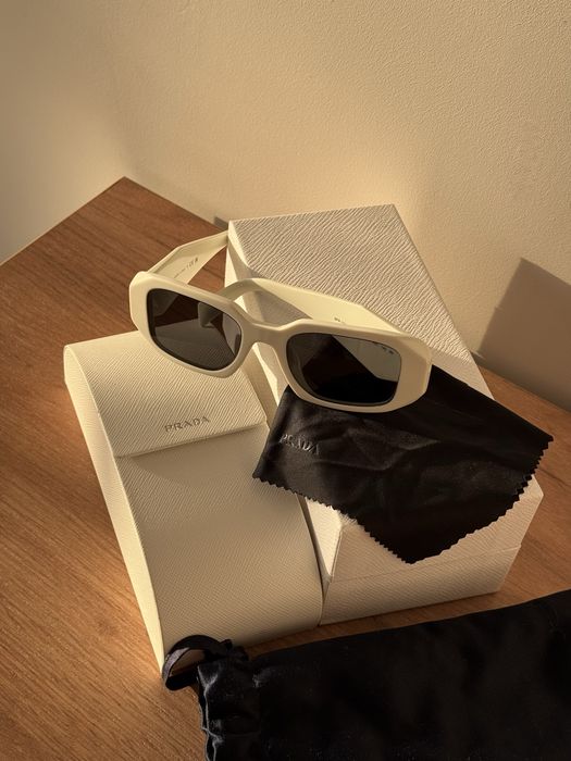 Оригинальные солцезащитные очки Prada