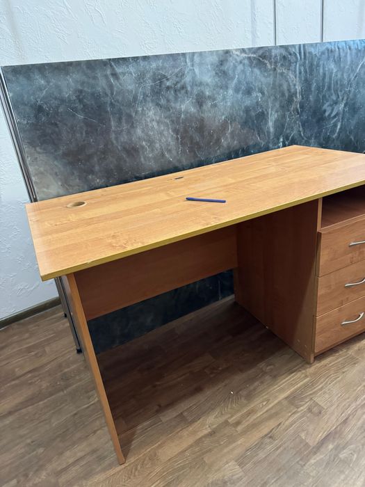 Продам офисную мебель