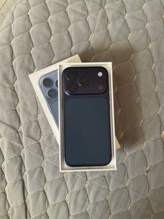 Продается Iphone 17 pro, 256 Гб, e sim
