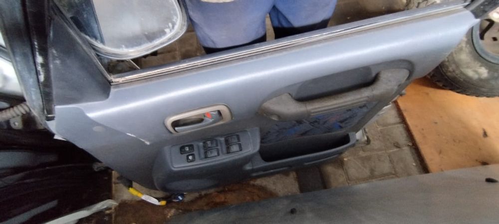 Двери Toyota Rav4 1995г пятидверка