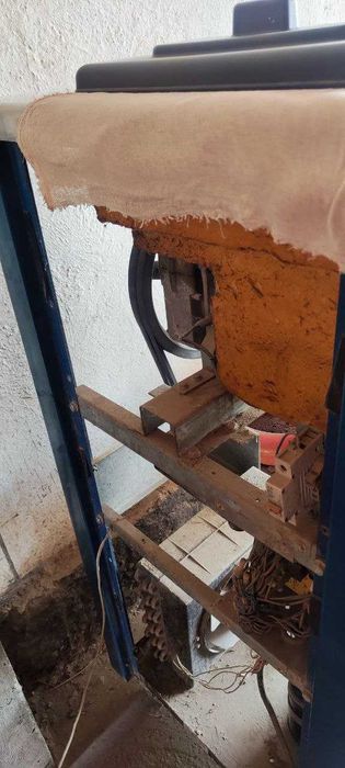 Batut va muzqaymoq frizer birgalikda sotiladi