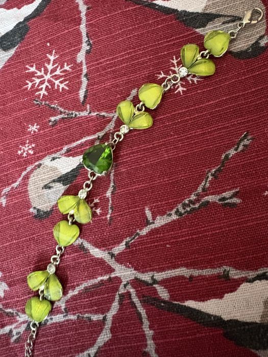 Bratara cu pietre verzi