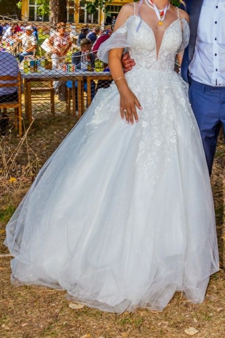 Булчинска рокля цвят шампанско