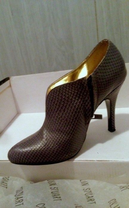 Colin Stuart by Victoria.s Secret Ghete piele sarpe Gri 37 NOI