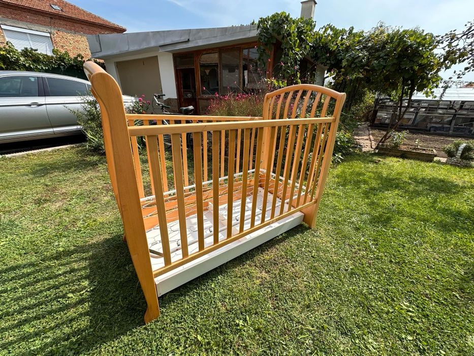 Дървена детска кошара