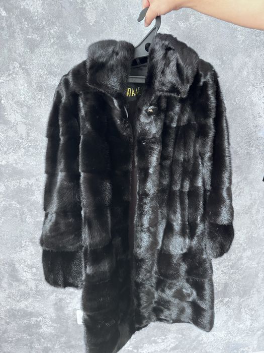 Продам норковую шубу