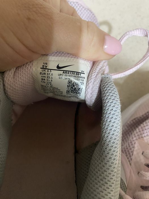 Маратонки Nike37номер