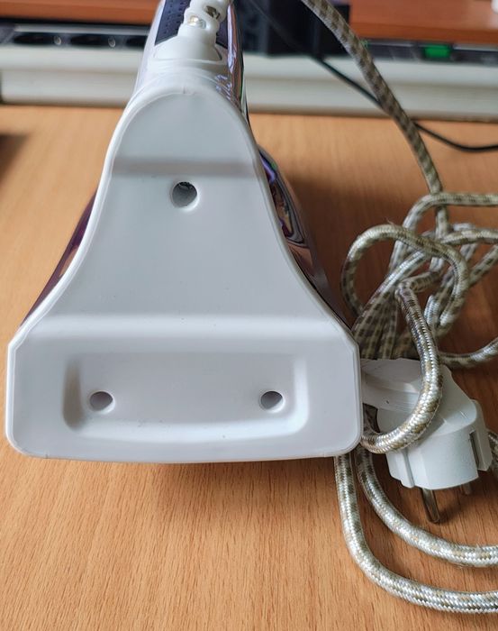 Vând fier de călcat