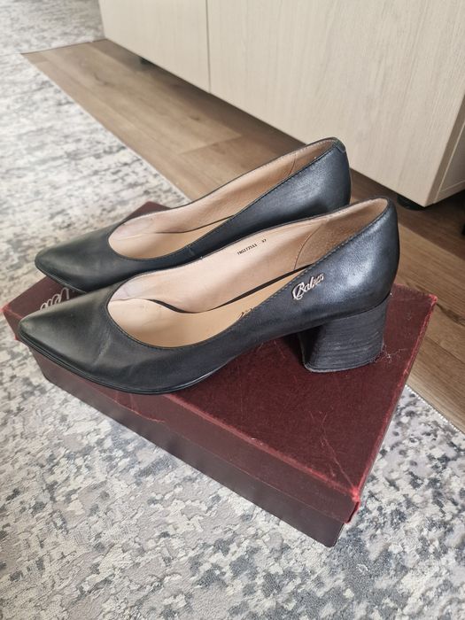 Продаются женские туфли