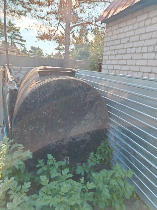 Продам 3х кубовую бочку