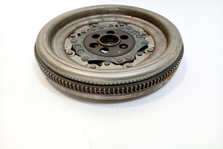 Volanta  DSG 415072309 Skoda Octavia a 2-a generatie seria