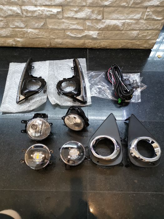 Proiectoare, instalație proiectoare, grile proiectoare Toyota yaris