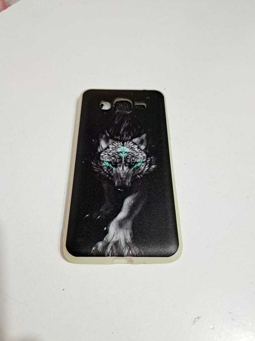 Продам чехол на Samsung J5