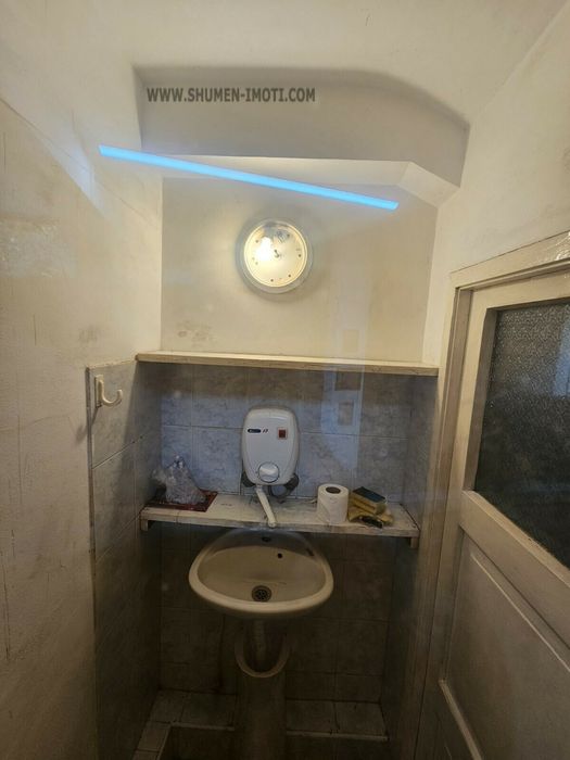 Дава се под наем Заведение в Шумен, Център - 21 кв.м за 178.5 € - Снимка #3