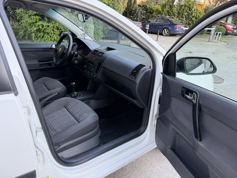 Volkswagen Polo Facelift 1 4 TDI 80CP 2009 Euro 4 AC Cauciucuri Noi M+S