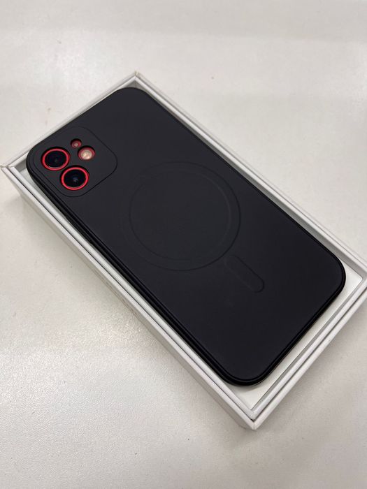 iPhone 12, 64gb, 75%.