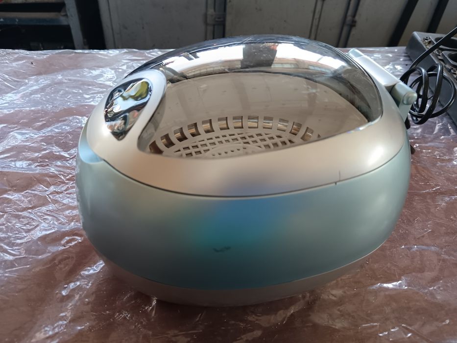 Cuva, aparat de curățat cu ultrasunete