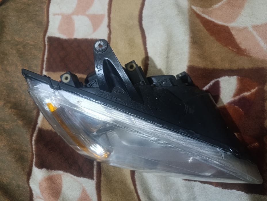 Фара  на форд фокус 2