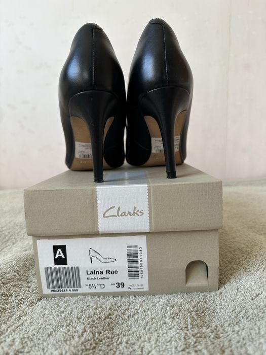 Продаю кожаные туфли Clarks, размер 39