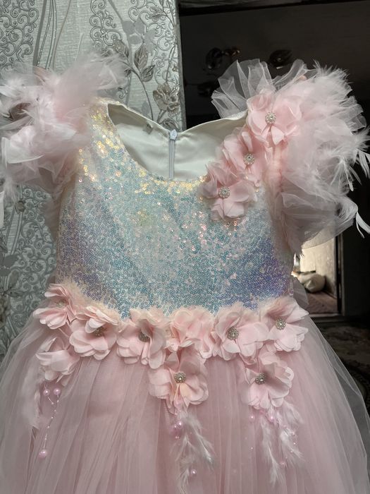 Продам бальное платье