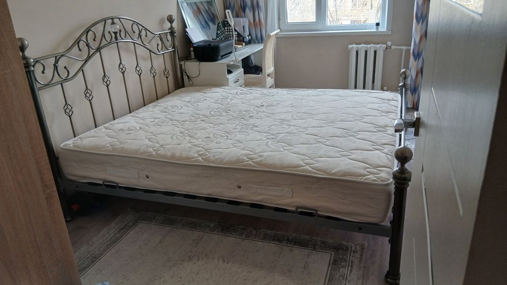 Продам кровать в хорошем состоянии.