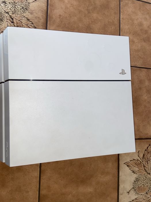 Play station 4 alb
