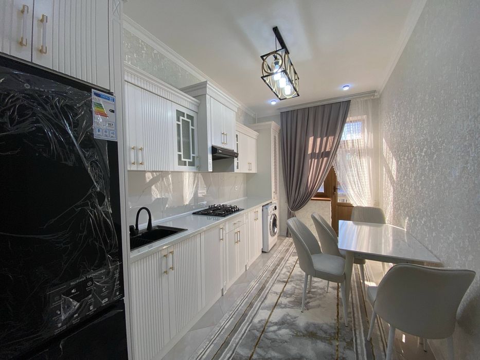 3 xonalik vokzal yulni ustida